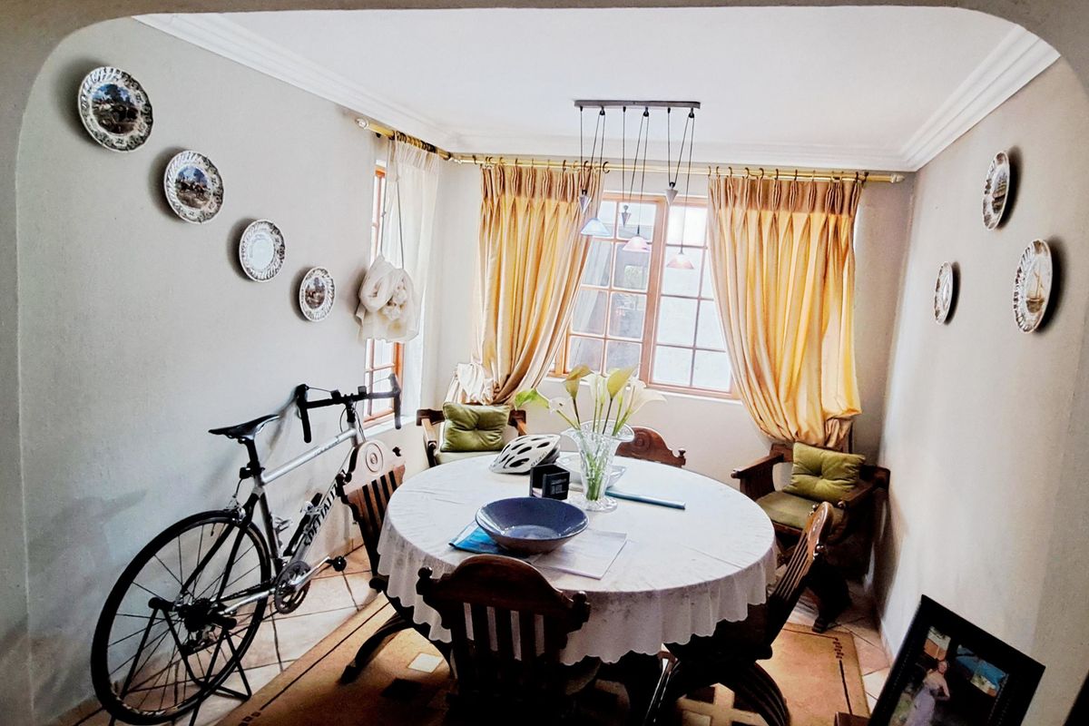 Elegant Cluster Living in Exclusive East Village Estate-Sunward Park - Photo 5
