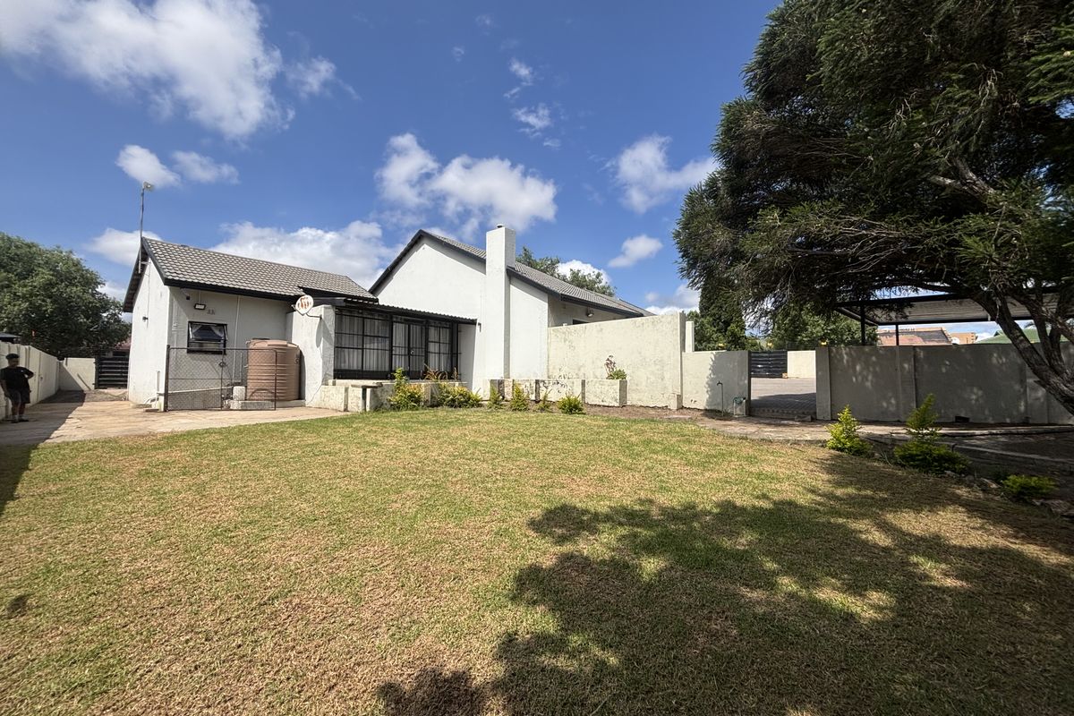 Newly Renovated Home - Photo 3