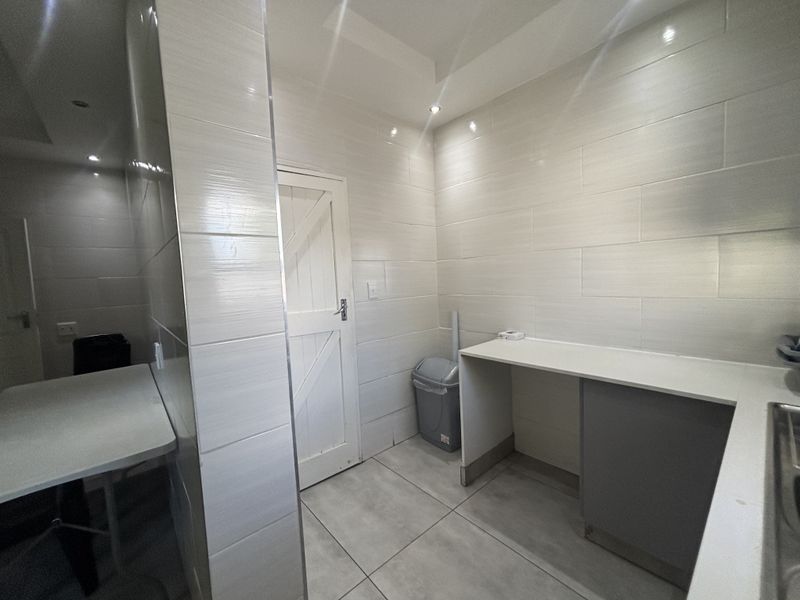 Newly Renovated Home - Photo 5