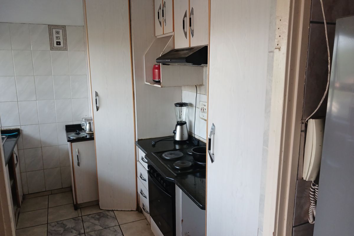 Flat for sale in Huttenheights - Photo 3