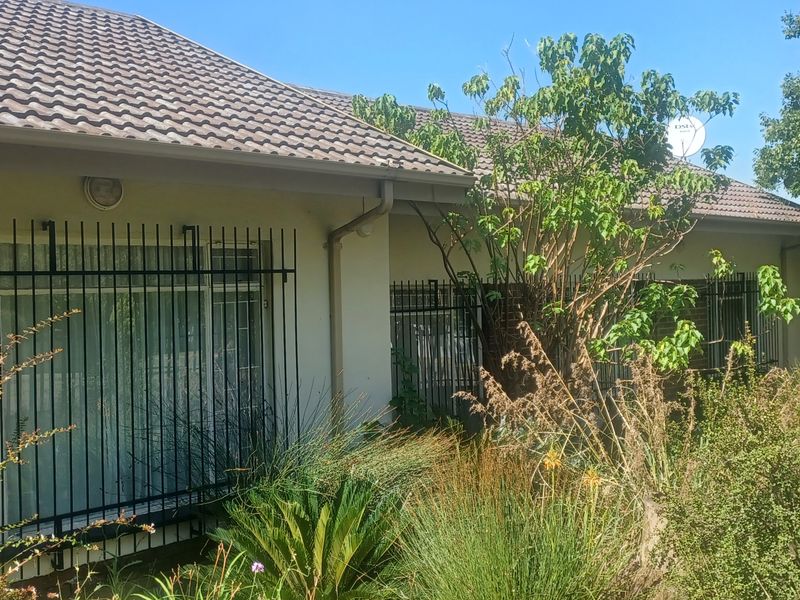 Lovely  3 bedroom house in quiet area - Photo 3