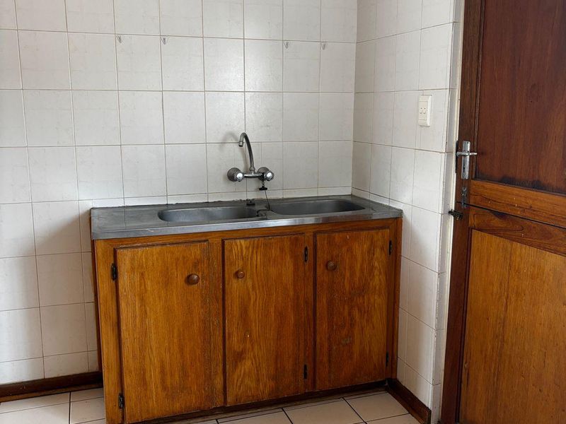 Low-maintenance gem in Aliwal North - Photo 10