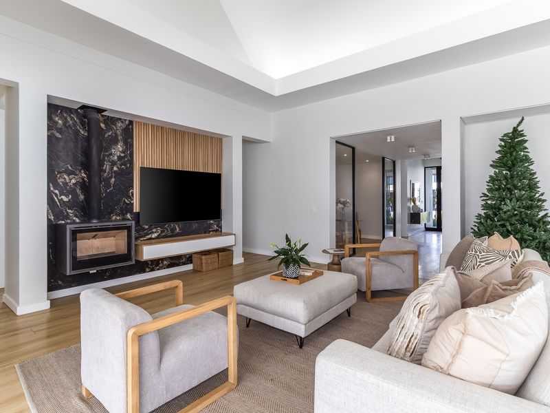 Stunning 4-Bedroom Luxury Home For Sale in The Acres , Pearl Valley Golf & Country Estate - Photo 8