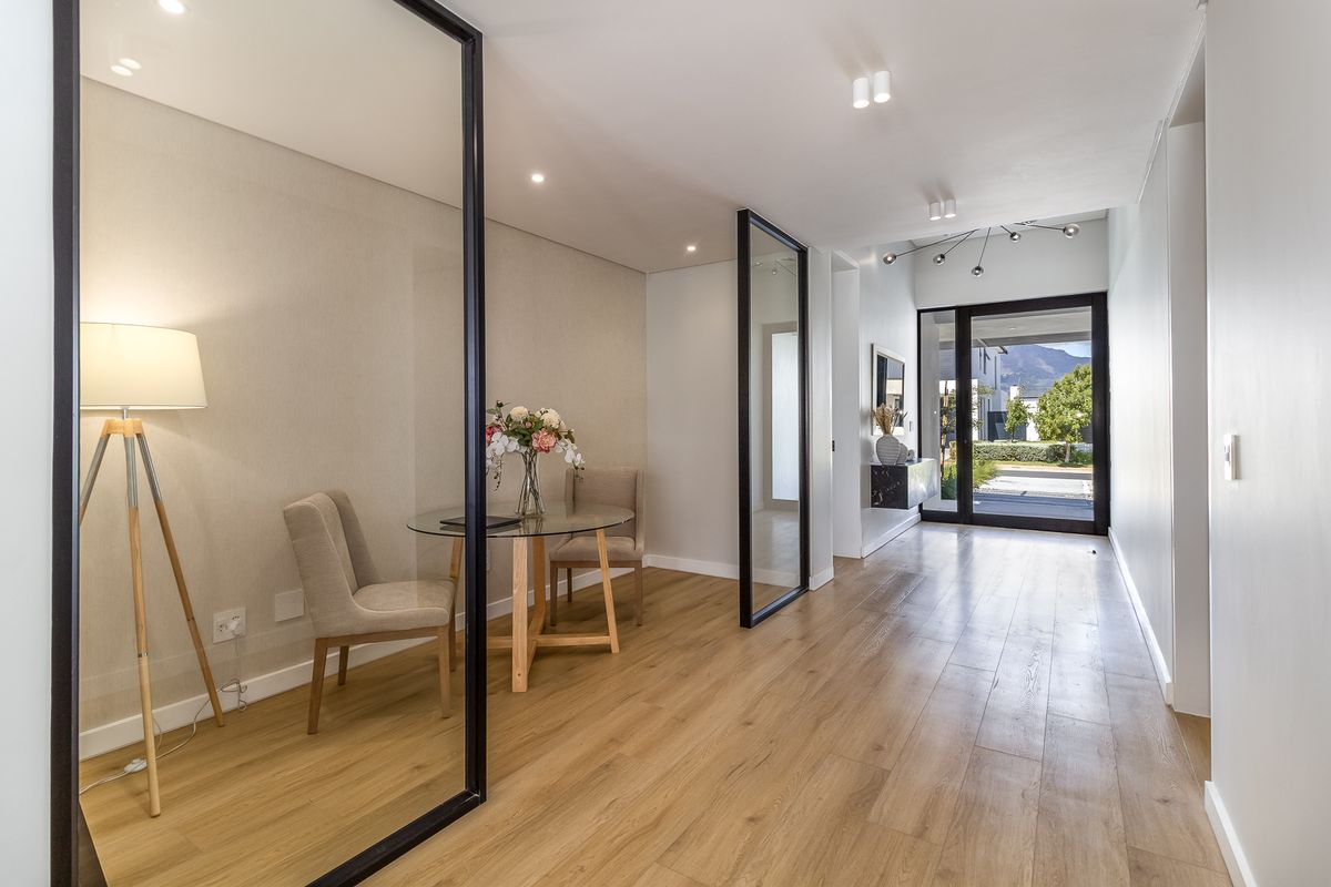 Stunning 4-Bedroom Luxury Home For Sale in The Acres , Pearl Valley Golf & Country Estate - Photo 4