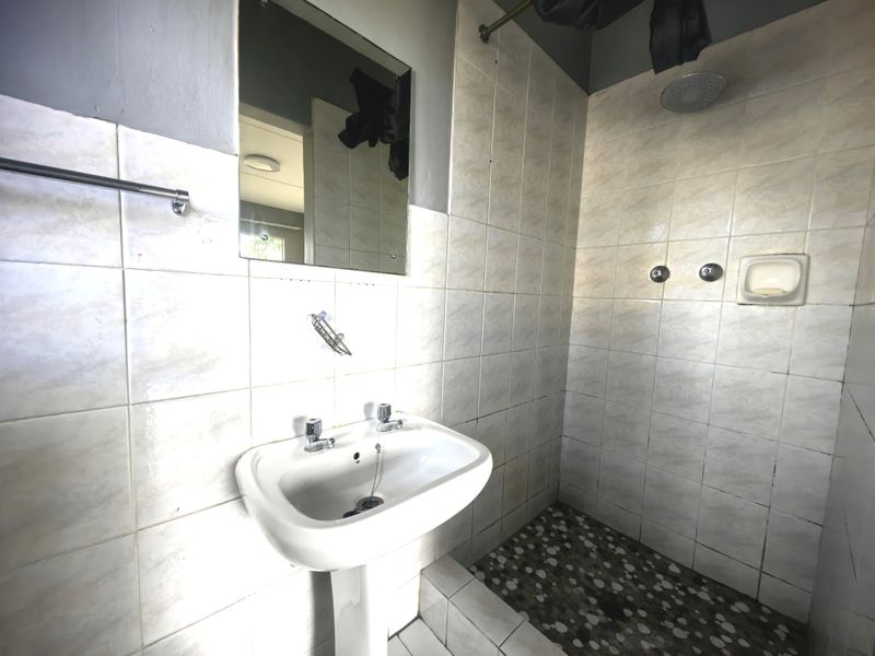 Modern, Renovated Townhouse in High-Demand Safari Gardens - Photo 8