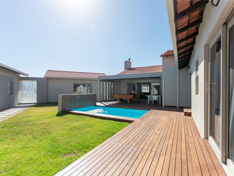 One Home, Many Lifestyles, Boat Garaging and True Privacy - Photo 7