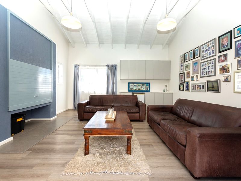 One Home, Many Lifestyles, Boat Garaging and True Privacy - Photo 5