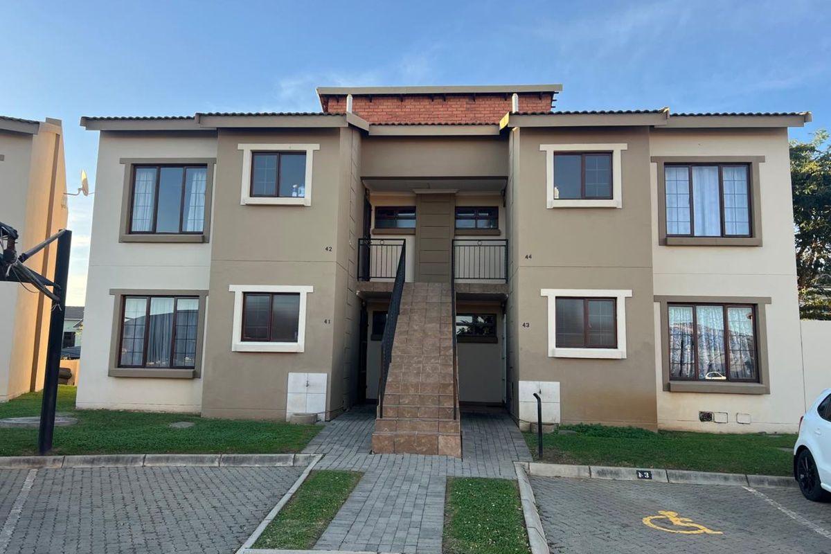 Modern Comfort & Secure Estate Living - Photo 3