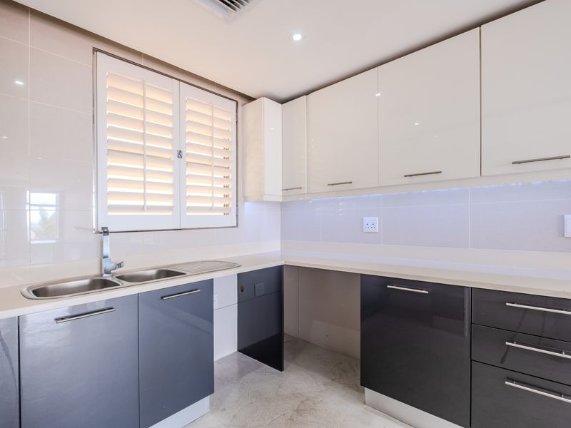 Modern Sea View 2 bedroom 2 bathroom Apartment in Secure Complex - Photo 7