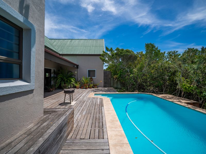 Idyllic coastal bush sanctuary in a low density aviation estate. - Photo 5