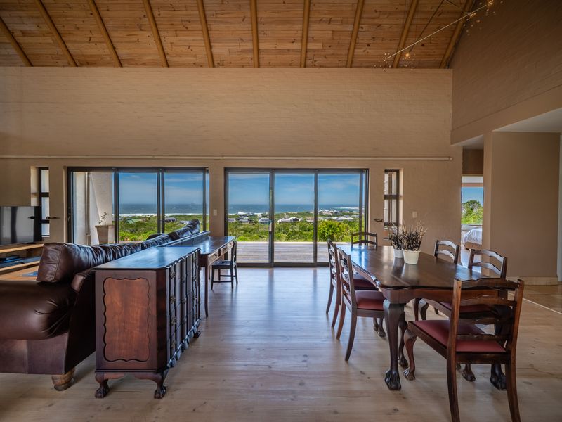 Idyllic coastal bush sanctuary in a low density aviation estate. - Photo 7