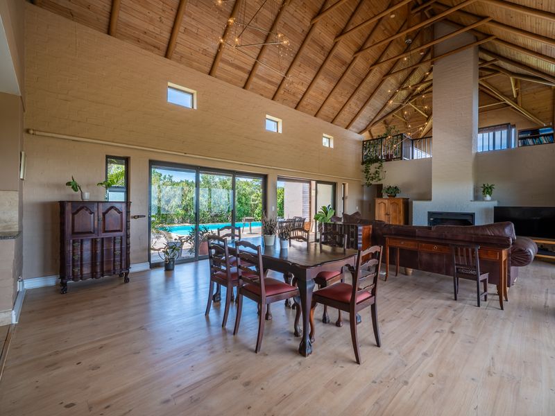 Idyllic coastal bush sanctuary in a low density aviation estate. - Photo 8