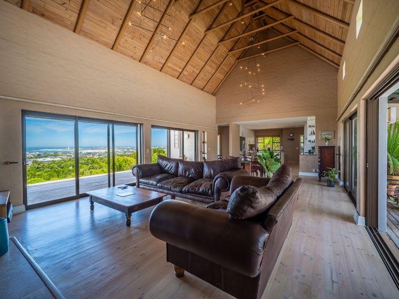 Idyllic coastal bush sanctuary in a low density aviation estate. - Photo 3