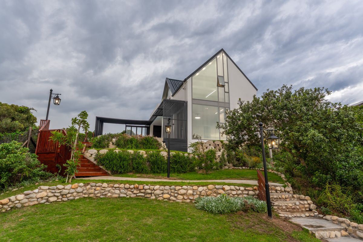 Absolute Prime Position with stunning views! - Photo 3