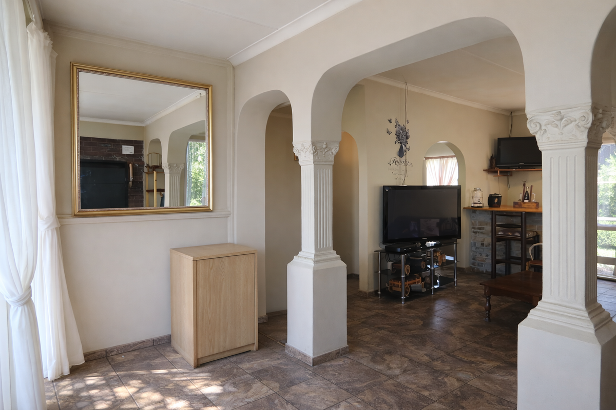 Perfect Location - Photo 3