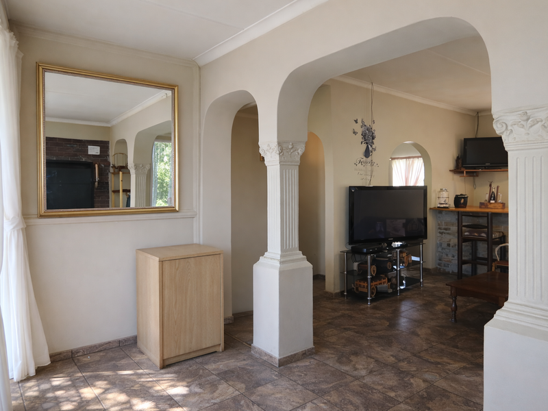 Perfect Location - Photo 3