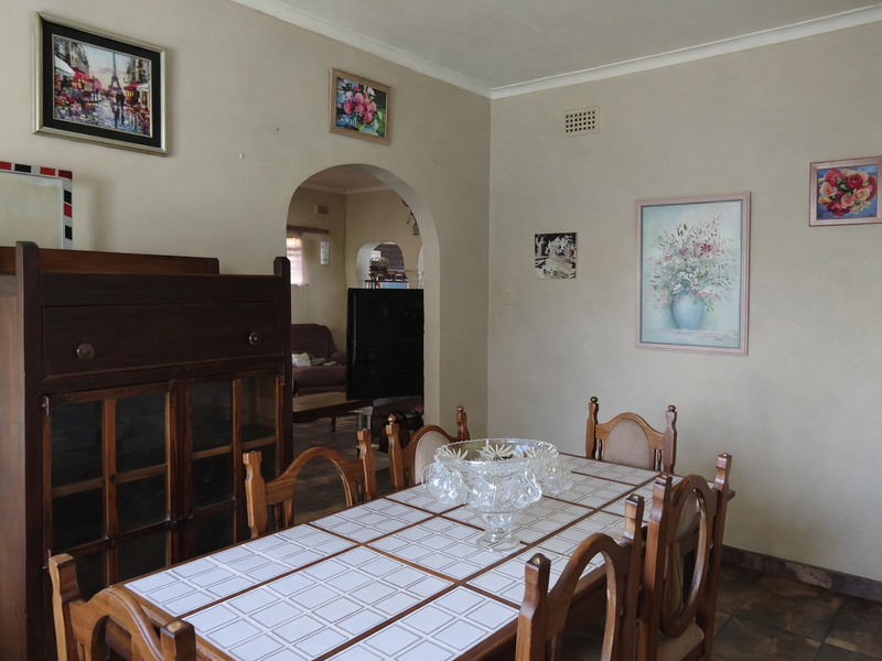 Perfect Location - Photo 7