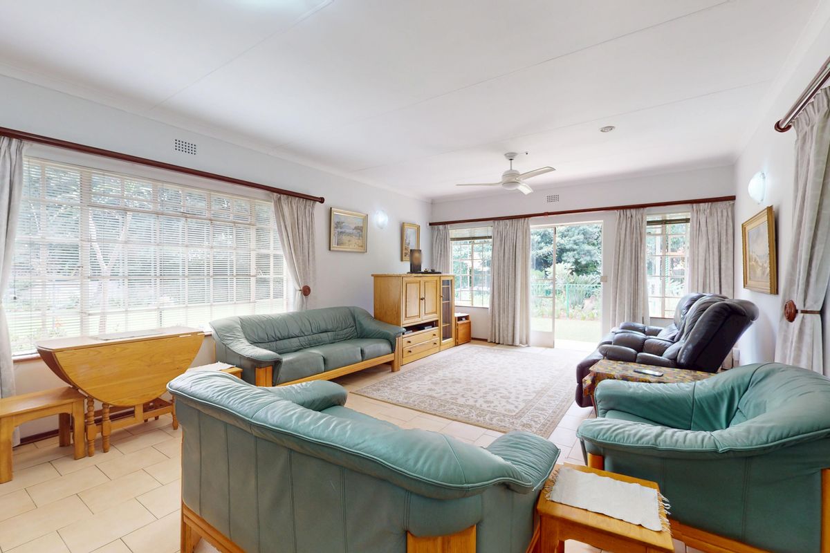 3 Bedrooms  home for sale in Libradene - Photo 2