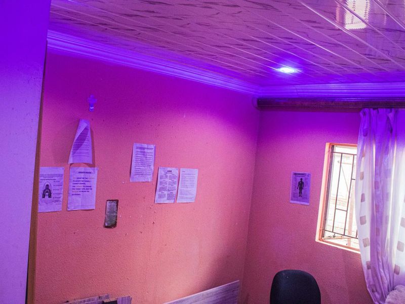 Charming Family Home in Lakeside – Your Dream Awaits! - Photo 8