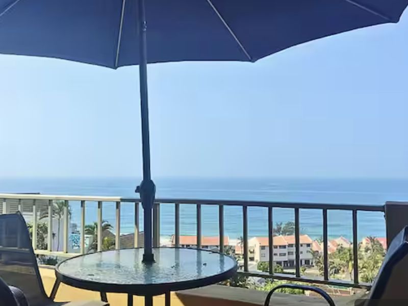 Stunning Coastal Retreat - Photo 2