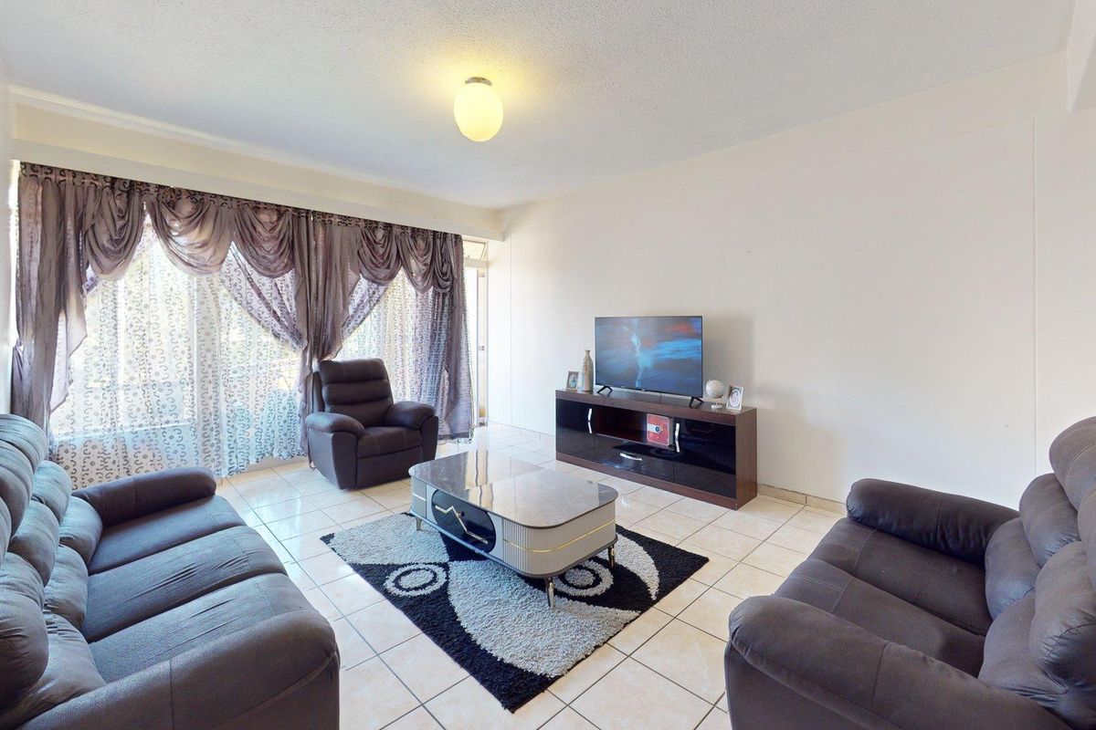 High-Demand 2-Bedroom Apartment in Potchefstroom Central - Photo 5