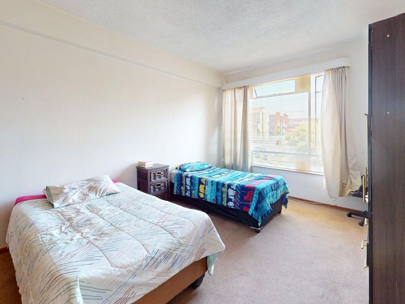 High-Demand 2-Bedroom Apartment in Potchefstroom Central - Photo 8