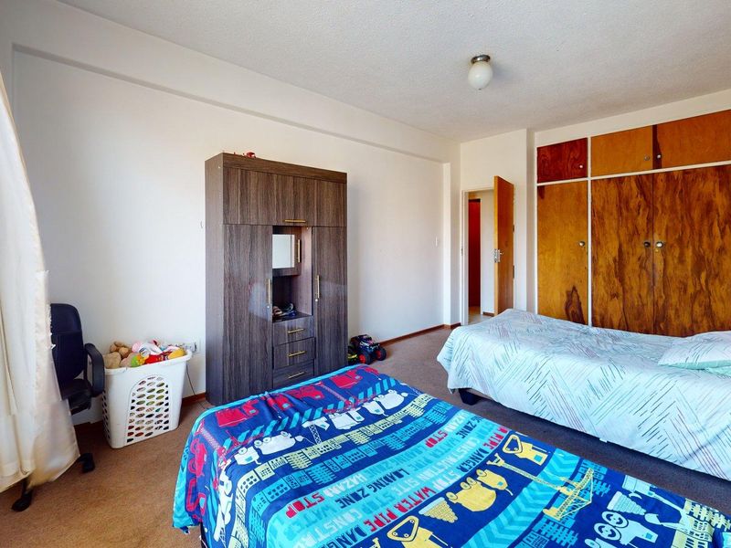 High-Demand 2-Bedroom Apartment in Potchefstroom Central - Photo 9