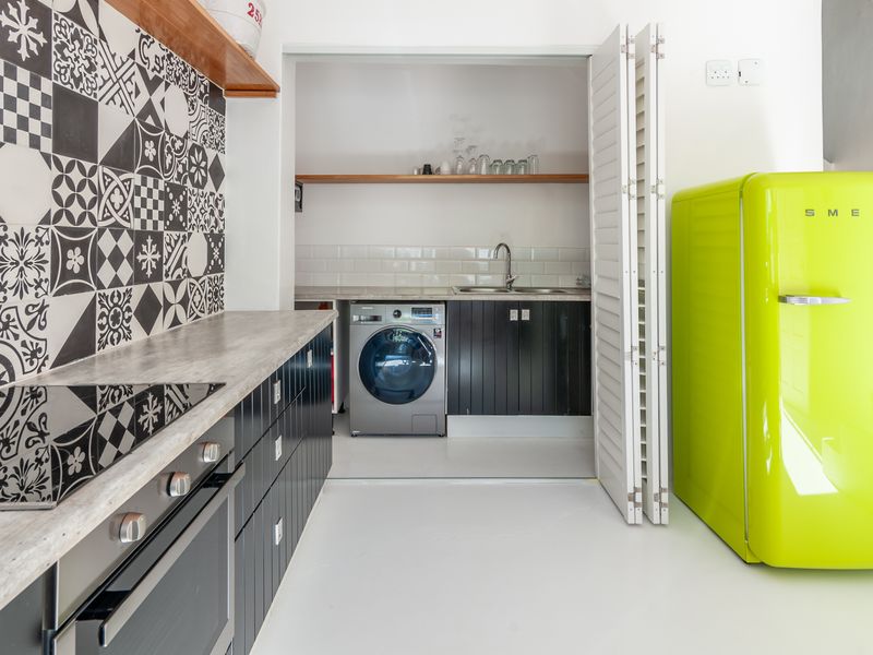 Cozy Two Bedroom Home - Photo 8