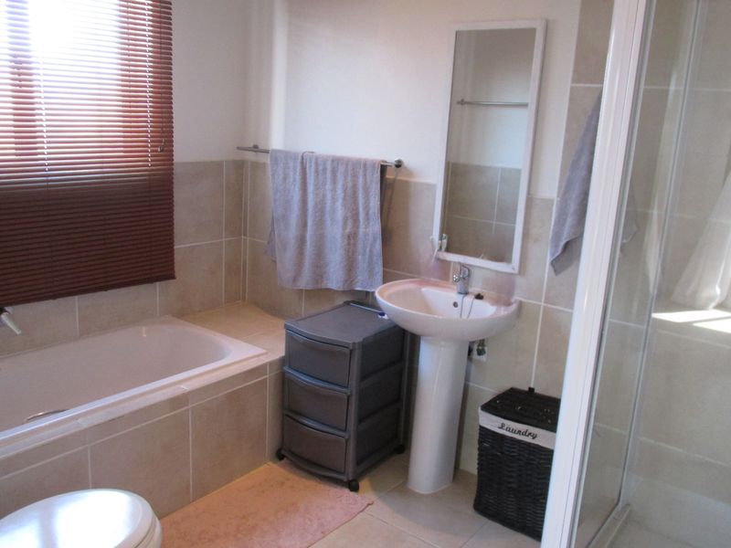 Well suited to a lock-up-and-go lifestyle and high rental demand - Photo 10