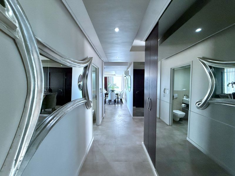 12th Floor Bloubergstrand Penthouse | Direct Lift Access | Uninterrupted Sea And Table Mountain View - Photo 9