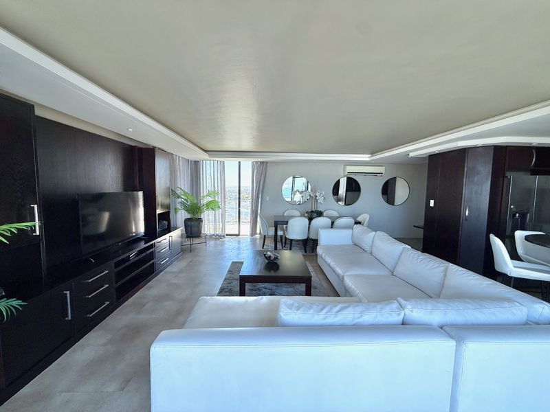 12th Floor Bloubergstrand Penthouse | Direct Lift Access | Uninterrupted Sea And Table Mountain View - Photo 7