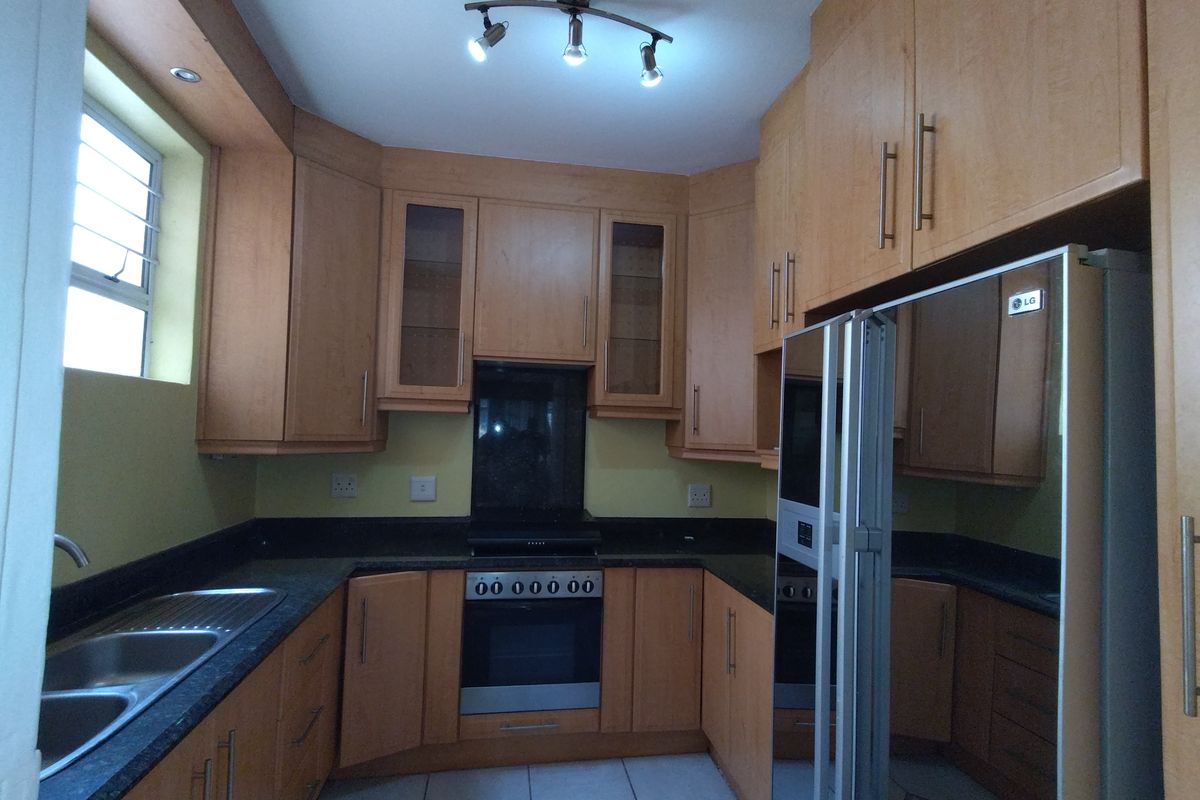 2.5 Beds  1 Garage Pet friendly Glenwood - Photo 2