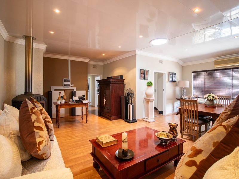 A RARE DIAMOND IN THE HEART OF RACEVIEW !!!! ABSOLUTELY IMMACULATE!!! - Photo 7