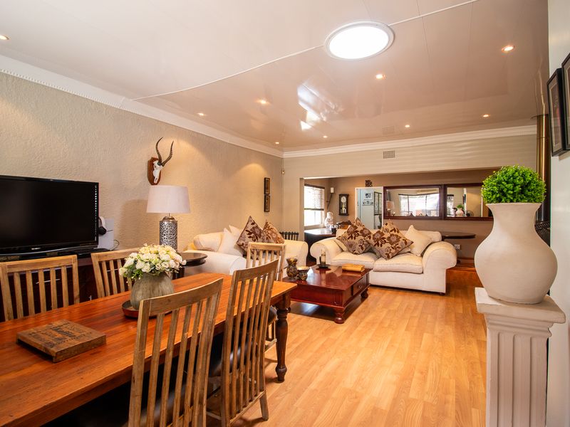 A RARE DIAMOND IN THE HEART OF RACEVIEW !!!! ABSOLUTELY IMMACULATE!!! - Photo 4