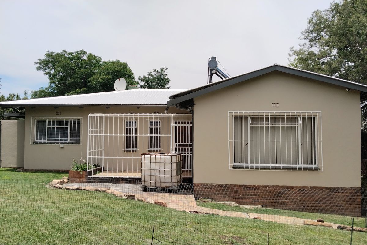 Neat, Secure & Perfectly Located Family Home – Move-In Ready - Photo 2