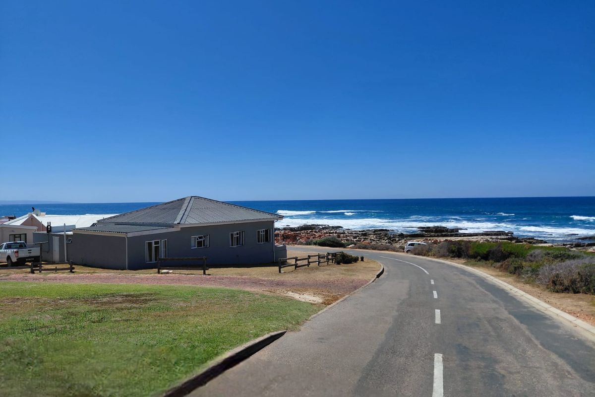 Where the ocean becomes part of everyday living. - Photo 3