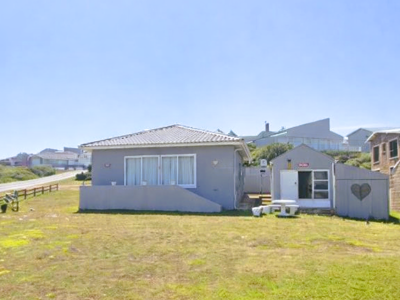 Where the ocean becomes part of everyday living. - Photo 2