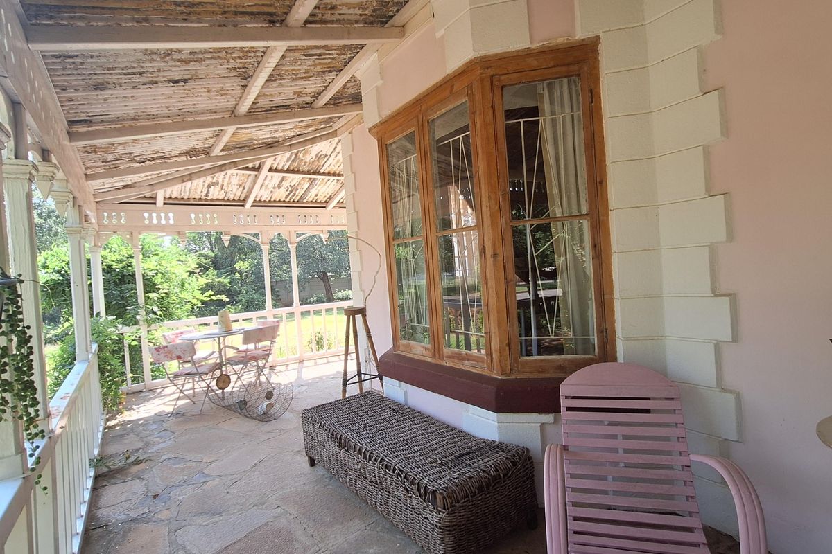 3 Bedroom house with 2 bedroom flat for sale and wraparound porch - Photo 5