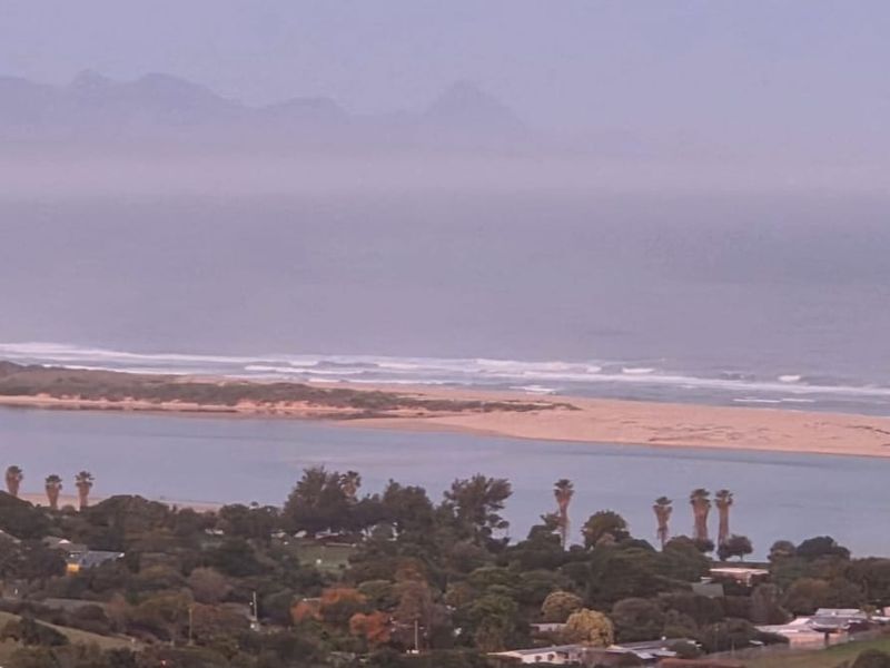 Awe-Inspiring Vista – Ocean, Lagoon, Golf Course & Mountain Views - Photo 4