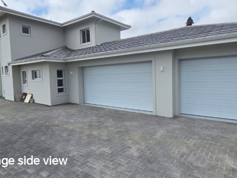 Awe-Inspiring Vista – Ocean, Lagoon, Golf Course & Mountain Views - Photo 2