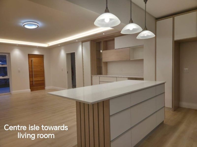 Awe-Inspiring Vista – Ocean, Lagoon, Golf Course & Mountain Views - Photo 8