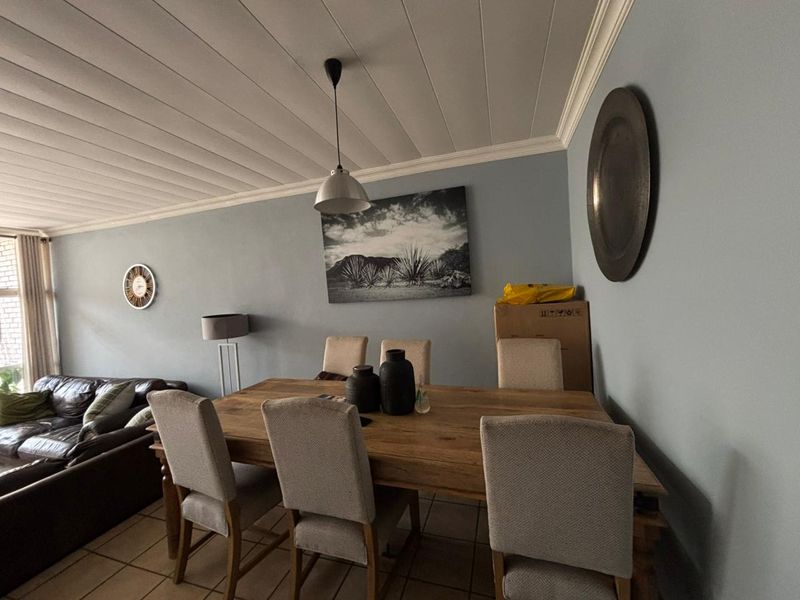 Just listed - Photo 8