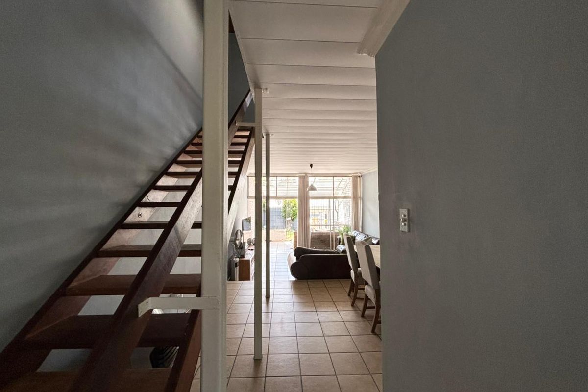 Just listed - Photo 3