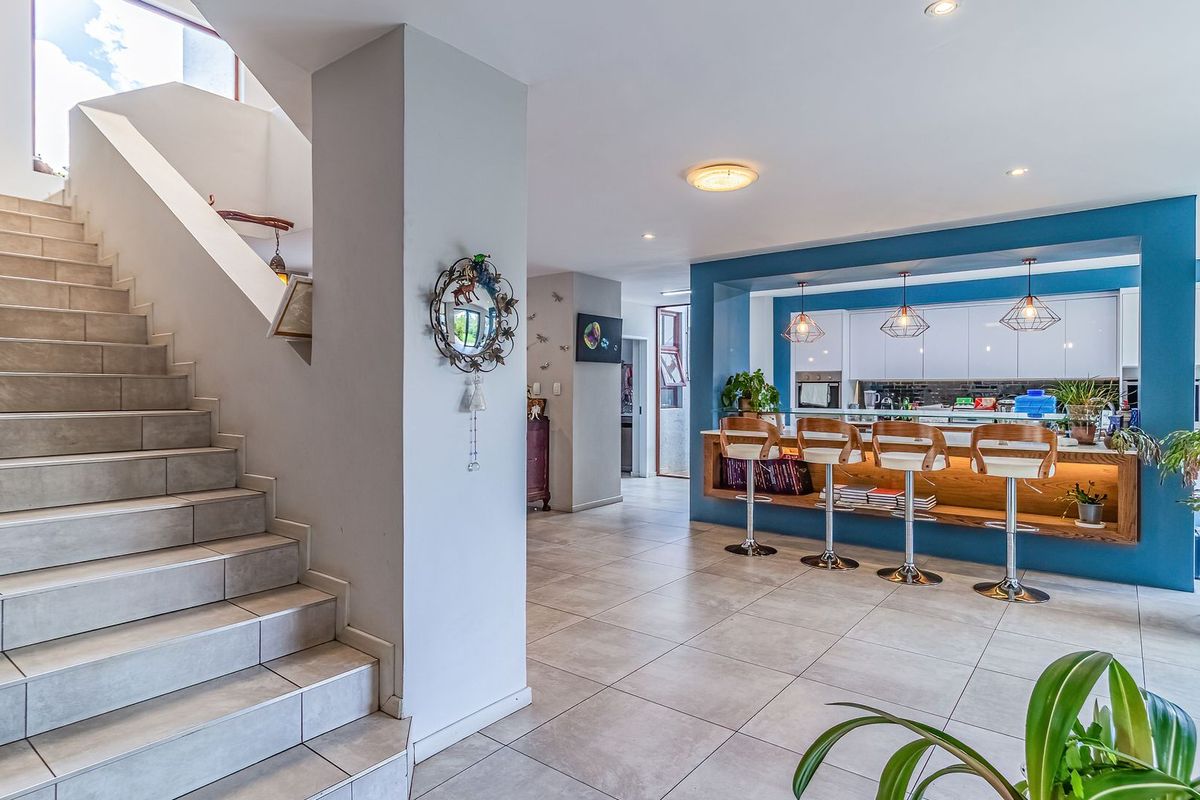 Three Bed Home in our Rory Byrne Enclosure. Newly Renovated - Photo 3