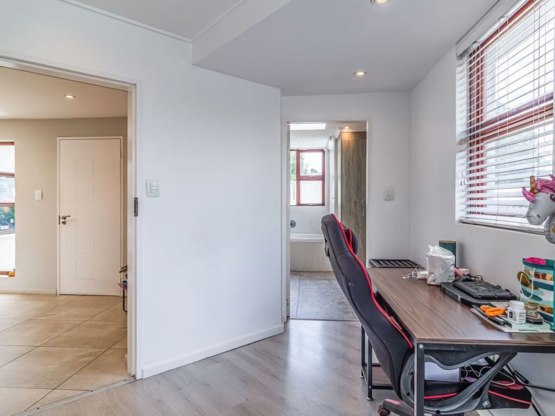 Three Bed Home in our Rory Byrne Enclosure. Newly Renovated - Photo 10