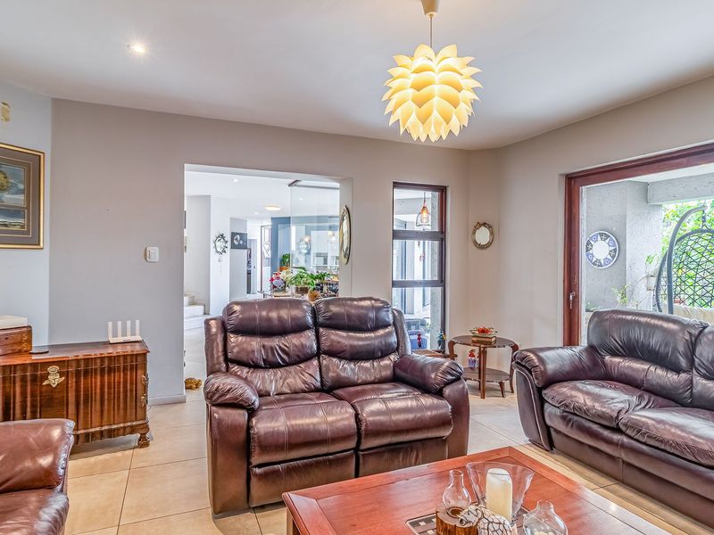 Three Bed Home in our Rory Byrne Enclosure. Newly Renovated - Photo 6