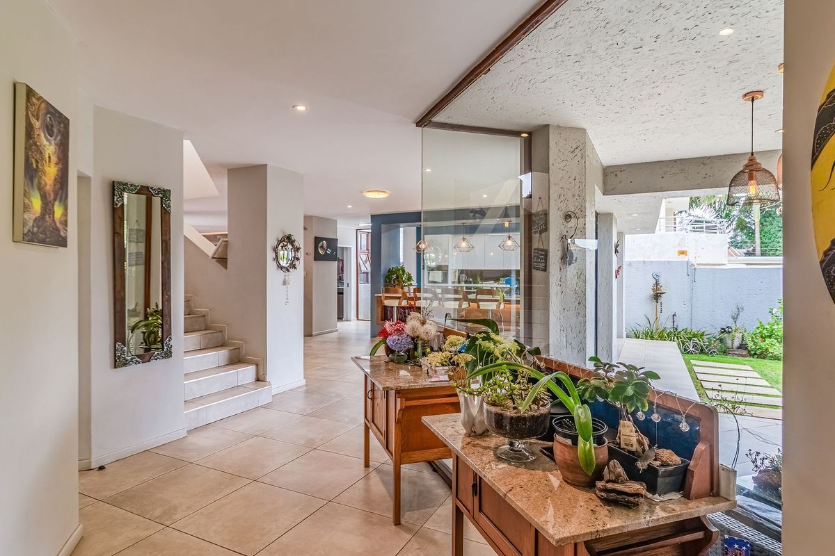 Three Bed Home in our Rory Byrne Enclosure. Newly Renovated - Photo 4