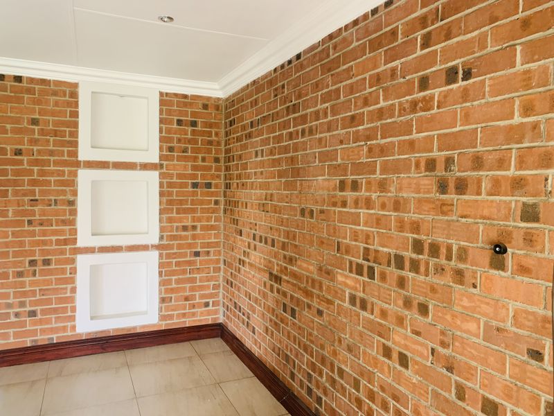 Secure Modern Living In Desired Suburb! - Photo 3