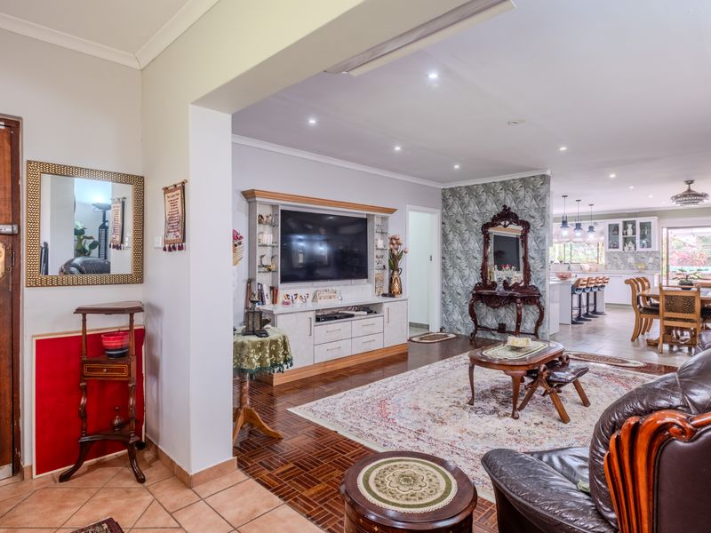 A Durban North Home Worth Your Consideration - Photo 4