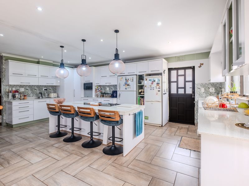 A Durban North Home Worth Your Consideration - Photo 9